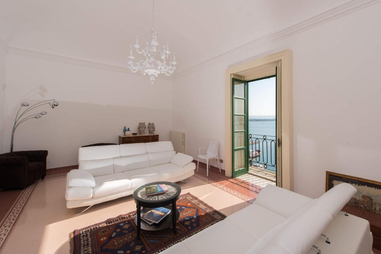 Duomo Seaside Deluxe Apartment By Ortigia Apartments Syracuse Екстер'єр фото