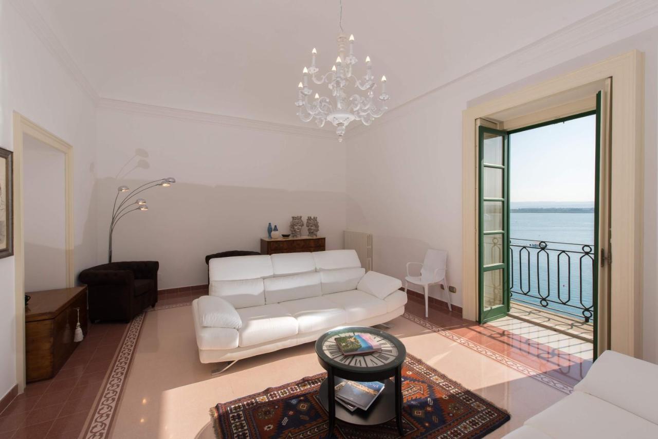 Duomo Seaside Deluxe Apartment By Ortigia Apartments Syracuse Екстер'єр фото