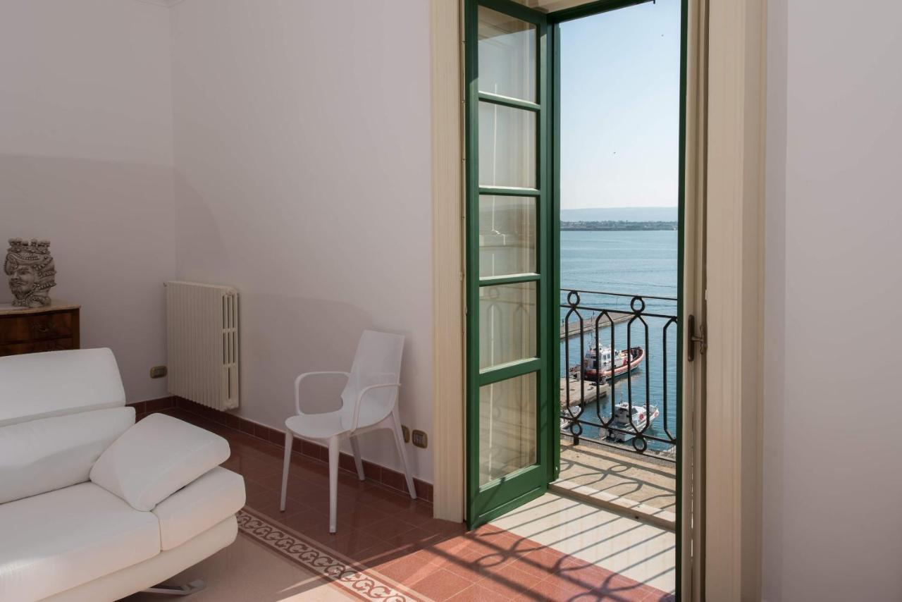 Duomo Seaside Deluxe Apartment By Ortigia Apartments Syracuse Екстер'єр фото