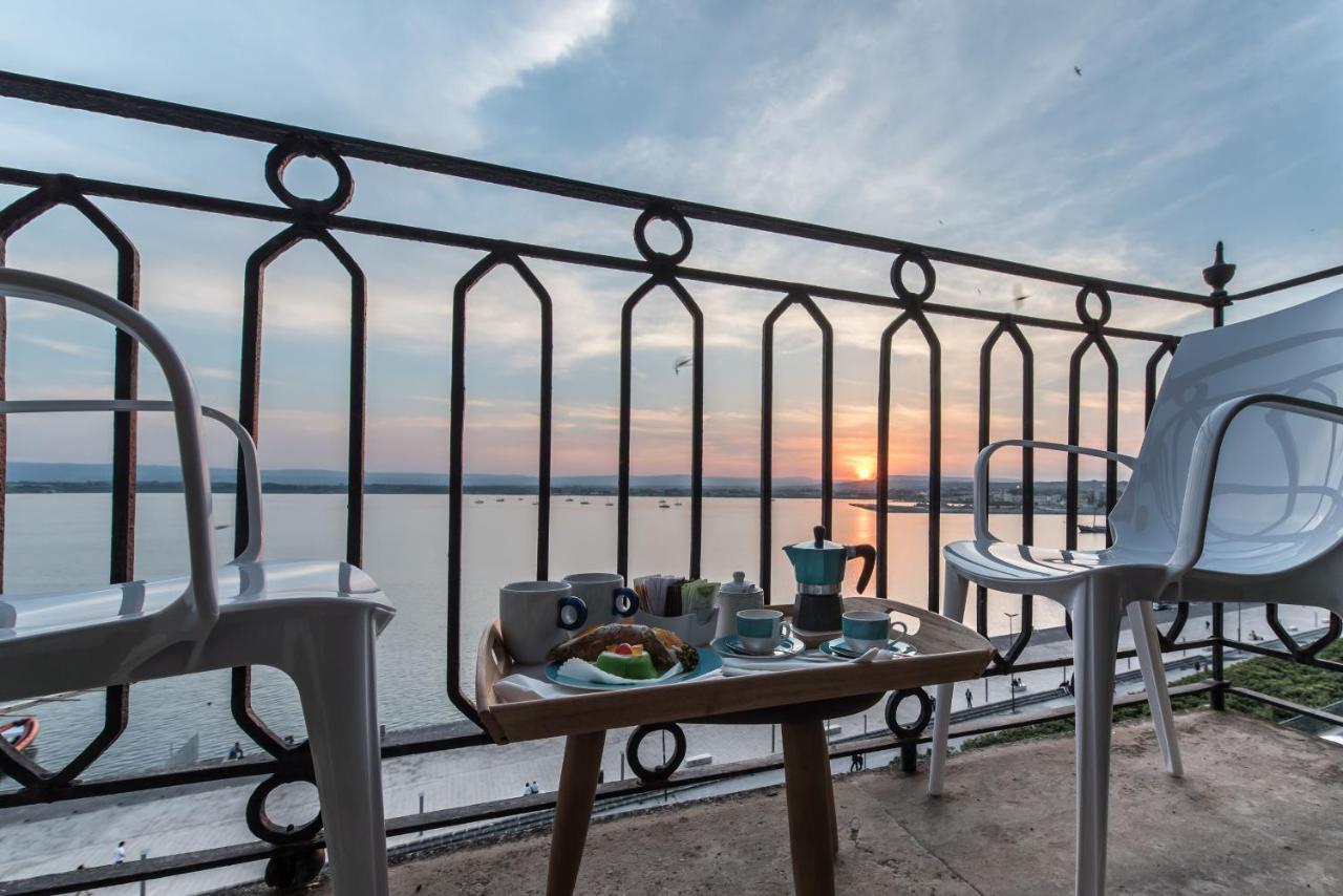 Duomo Seaside Deluxe Apartment By Ortigia Apartments Syracuse Екстер'єр фото