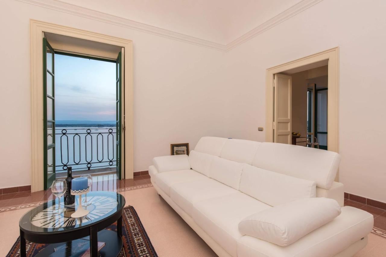 Duomo Seaside Deluxe Apartment By Ortigia Apartments Syracuse Екстер'єр фото